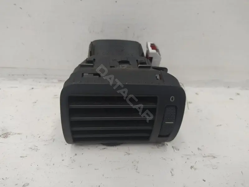 Дефлектор обдува салона 3B0819703A