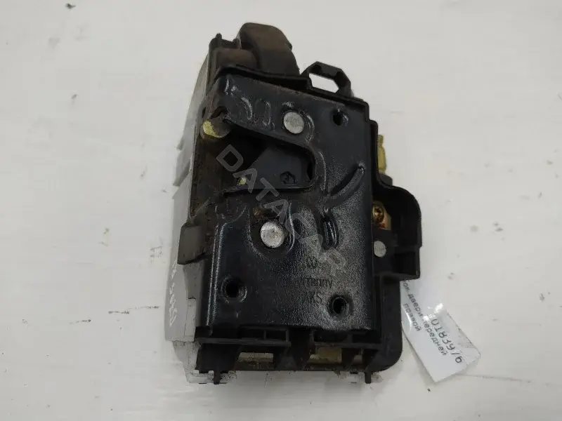 Замок двери 6K1837016Q