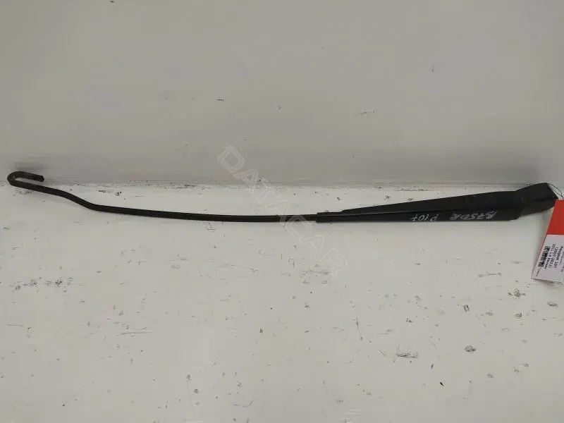 Рычаг стеклоочистителя 93BG17526C2C