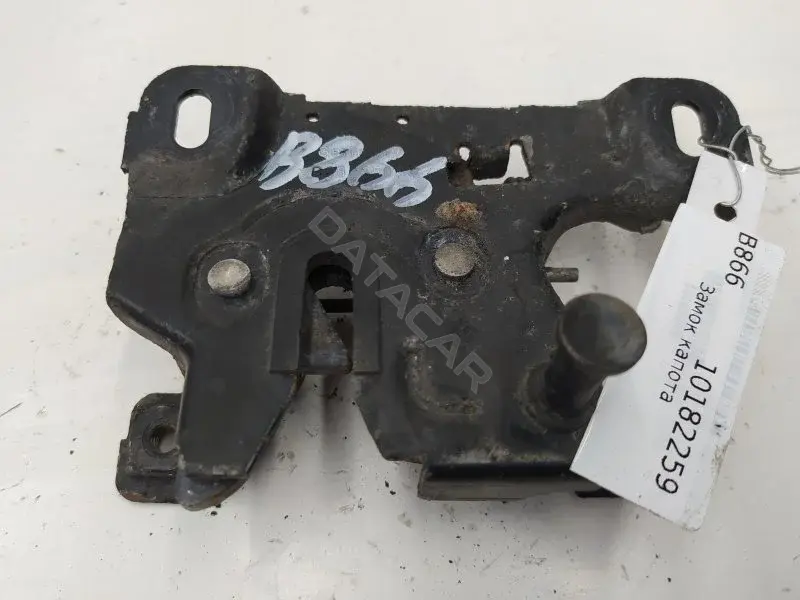 Замок капота 8D0823500F