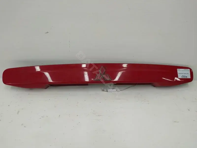 Фонарь подсветки номерного знака MR245529