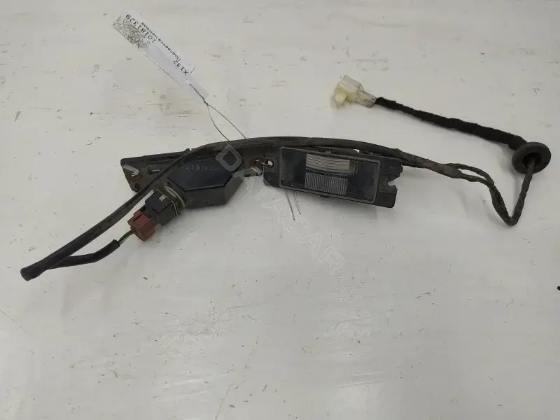 Фонарь подсветки номерного знака MR245531