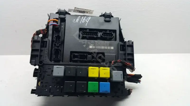 Блок предохранителей A1699010000