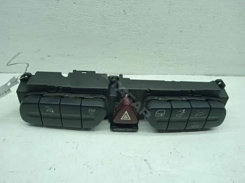 Кнопка аварийки 2038209410