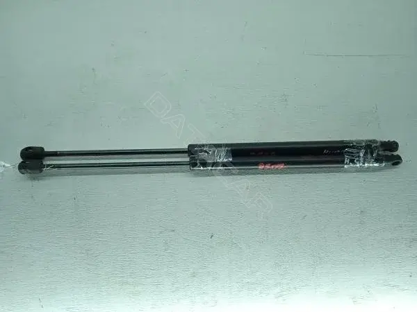 Амортизатор крышки багажника, капота, заднего стекла 817701C001