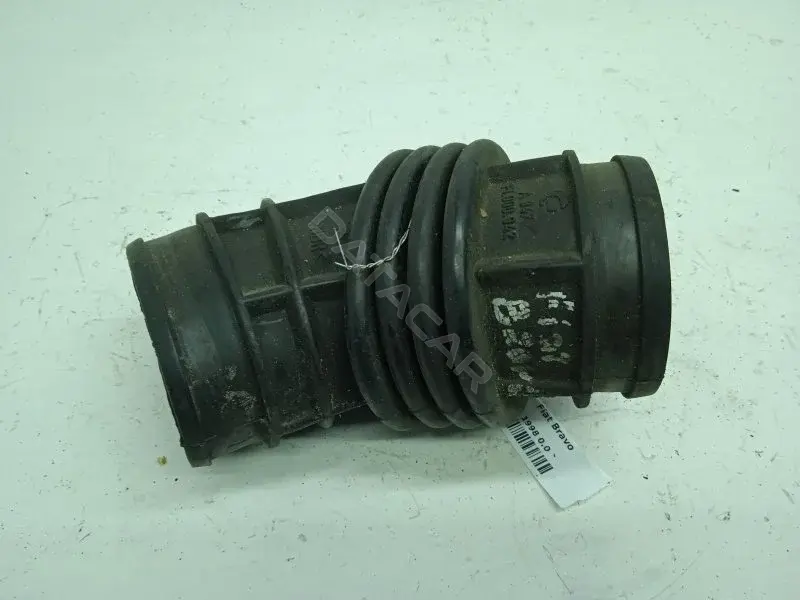 Патрубок воздушный F1000942