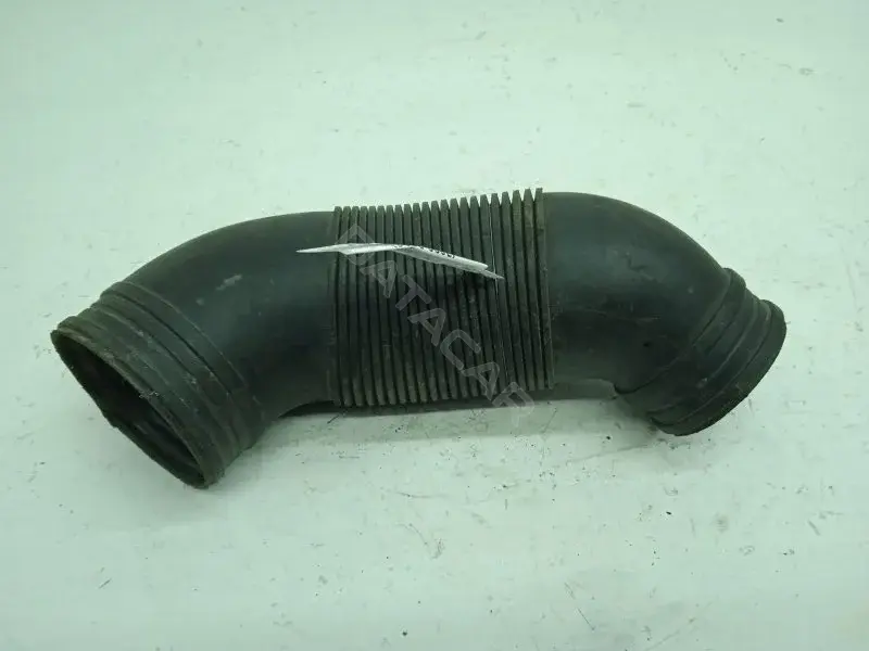 Патрубок воздушный YM216W633DA