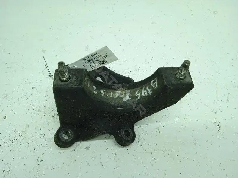 Кронштейн полуоси 4M5T3K305BO