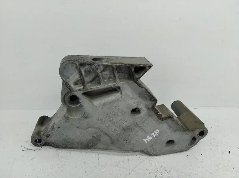 Кронштейн двигателя 03G199207F