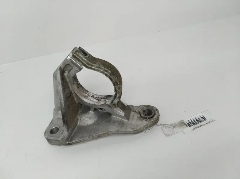 Кронштейн полуоси 8200371715C