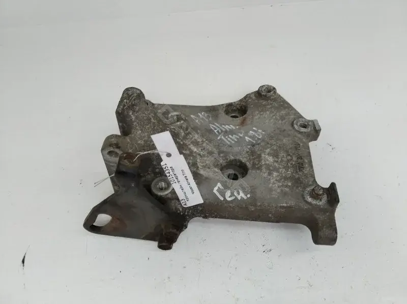 Кронштейн генератора 1191BM700
