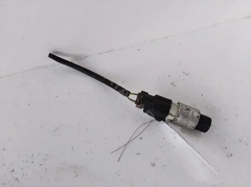 Датчик давления кондиционера 95BW19E561AA