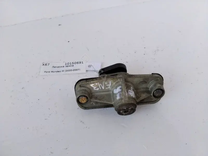 Личинка замка двери 10150691
