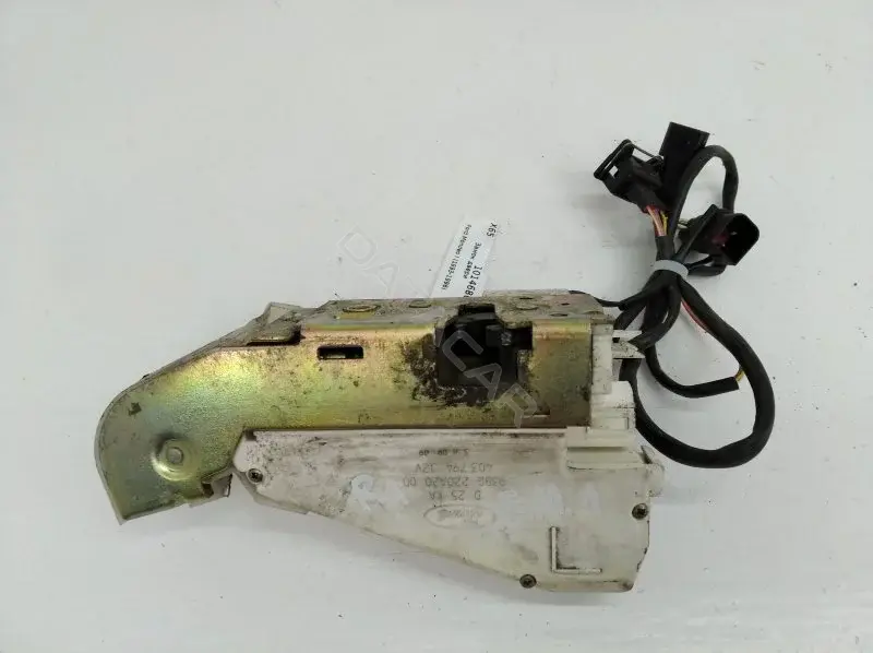 Замок двери 93BG220A20DD