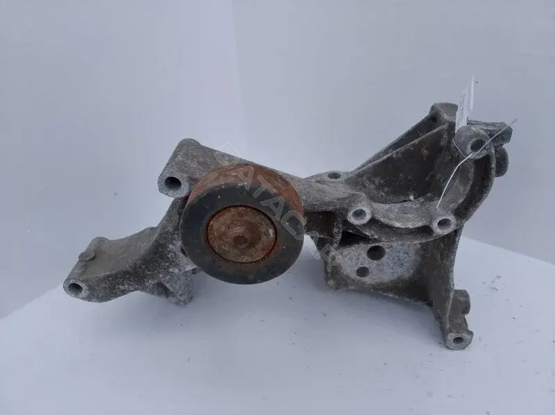 Кронштейн генератора 95WF19K341AE