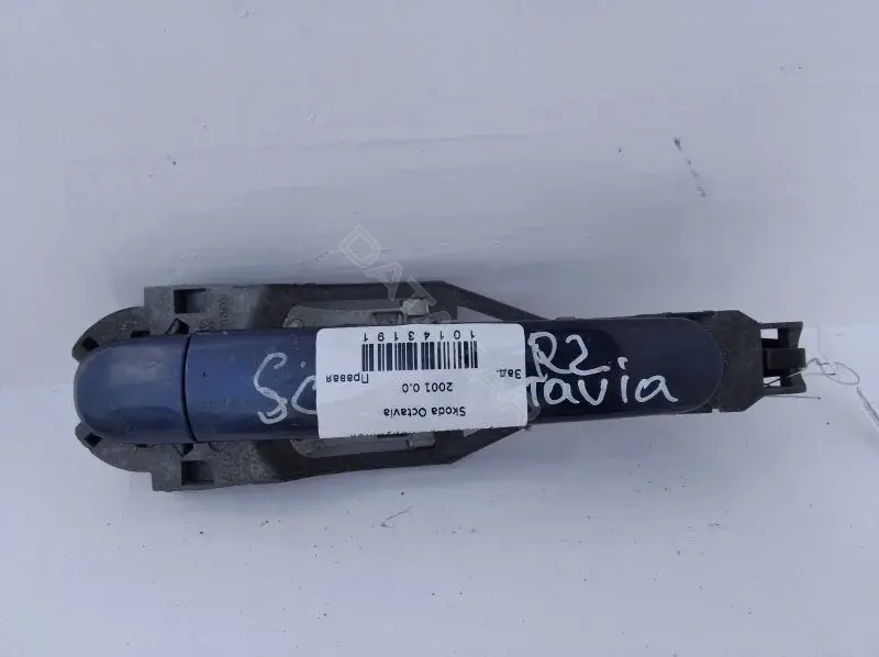 Ручка двери 10143191