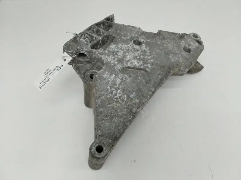 Кронштейн двигателя 03G199207E