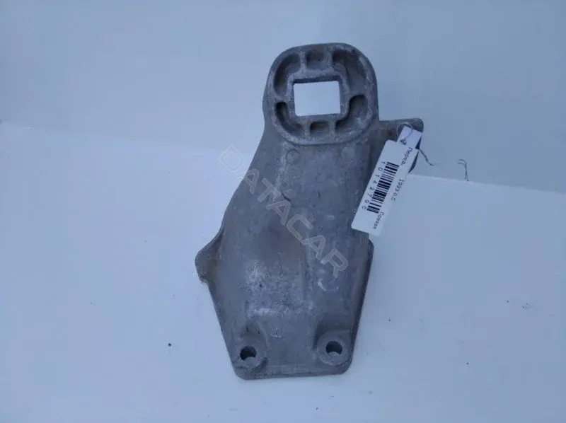 Кронштейн двигателя 8A0199308B