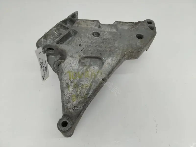 Кронштейн двигателя 03G199207F