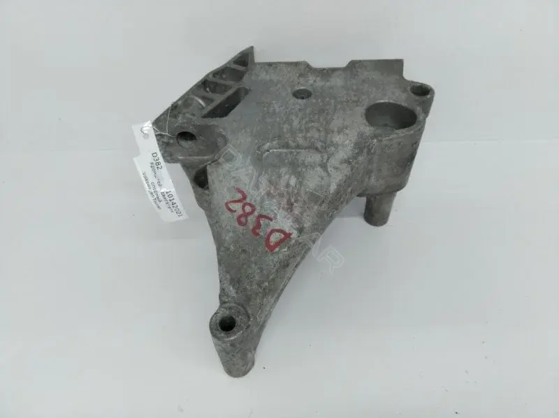 Кронштейн двигателя 03G199207A