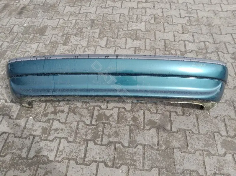 Задний бампер 10137983