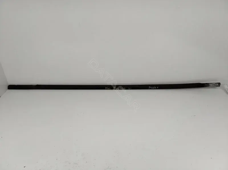 Молдинг двери 1T0837477A