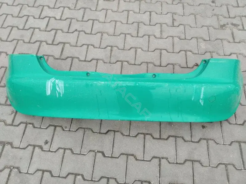 Задний бампер 10137277