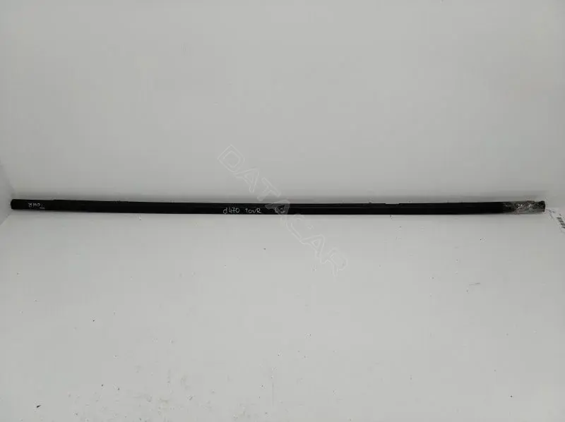 Молдинг двери 1T0839477C