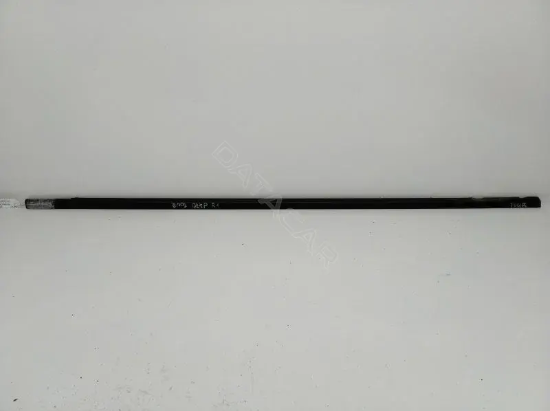 Молдинг двери 1T0837478B