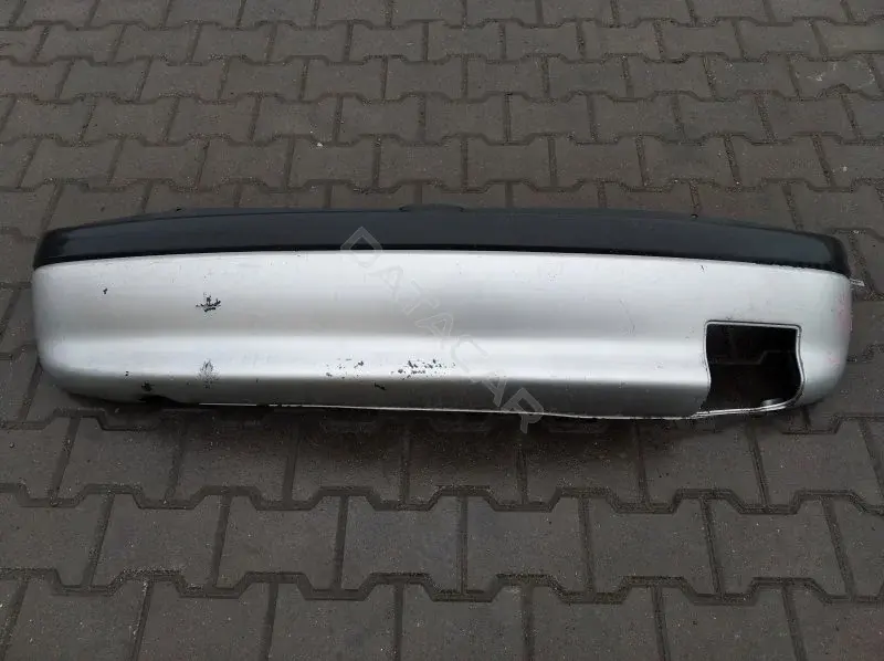 Задний бампер 10136826