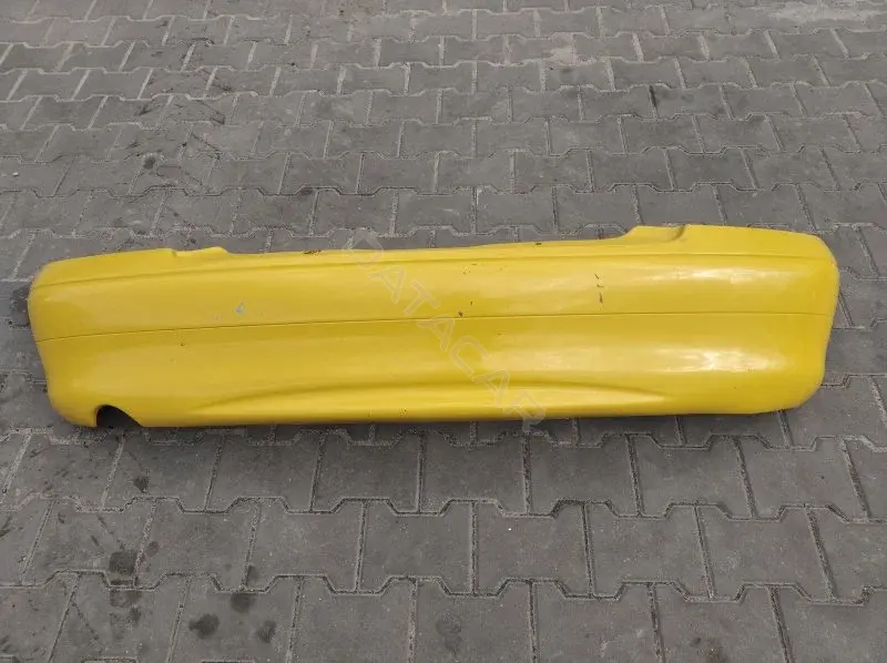 Задний бампер 10136524