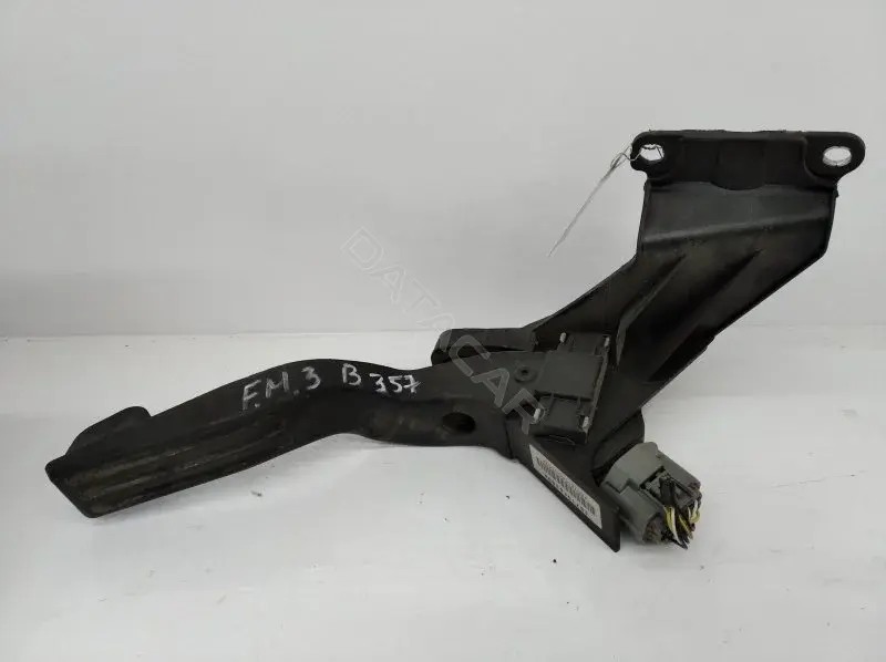 Педаль газа 2S719F836DA