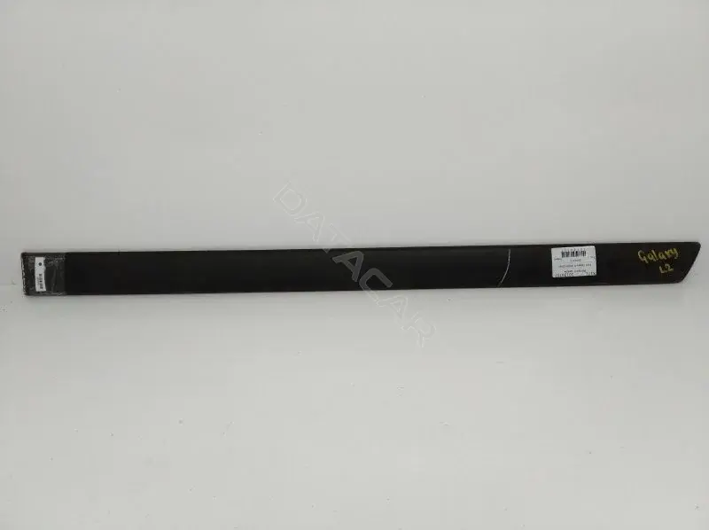 Молдинг двери YM21A254A17