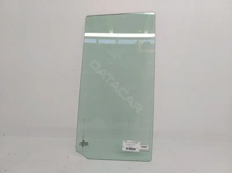 Форточка задняя правая 10128330