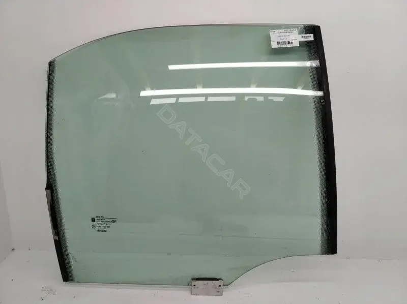 Стекло двери 10128133