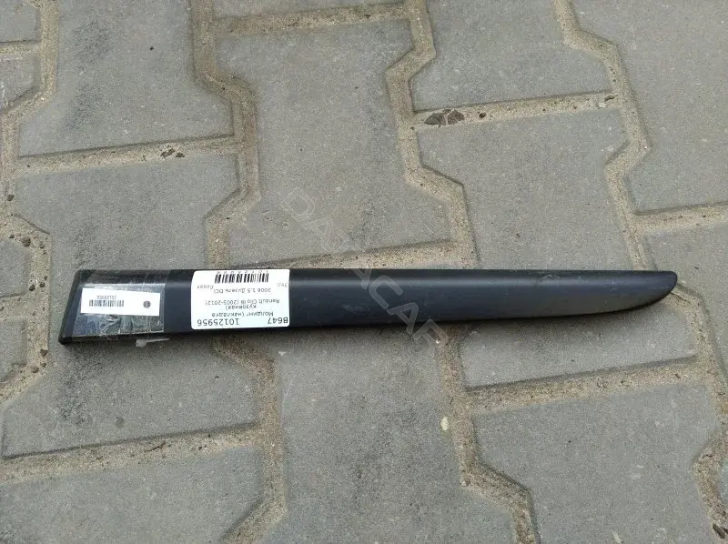 Молдинг двери 8200289931