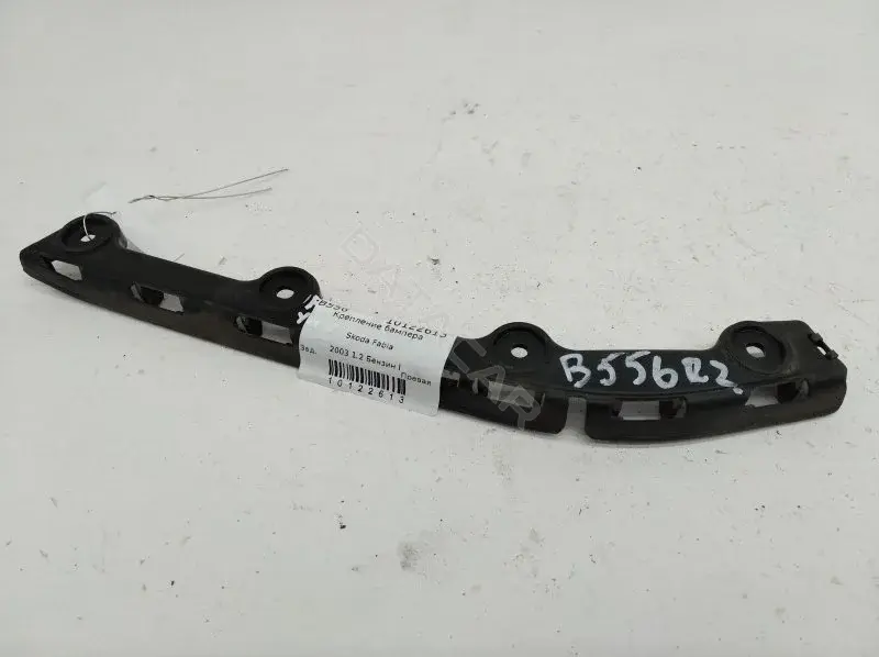 Кронштейн-направляющая бампера 6Y9807376A