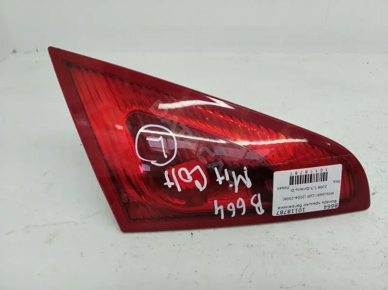 Задние фонари MN105623