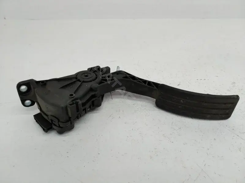 Педаль газа 8200386506D