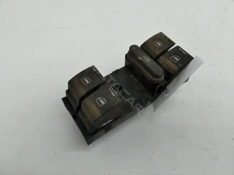 Блок управления стеклоподъемниками 1K4959857