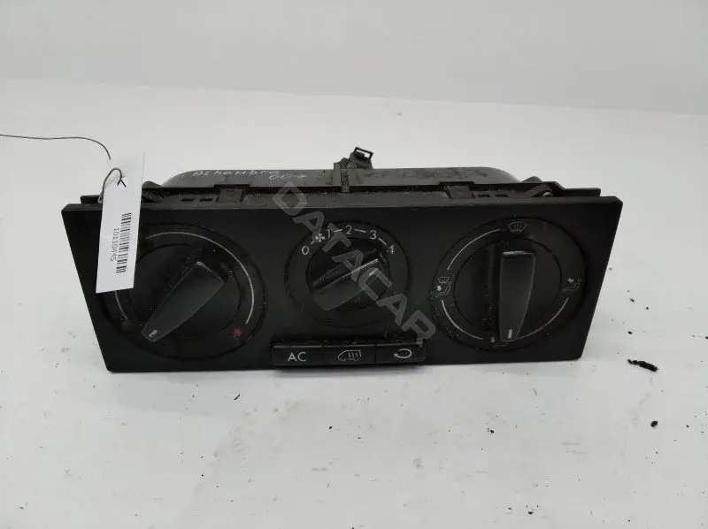 Блок управления климат-контролем 7M5907049C