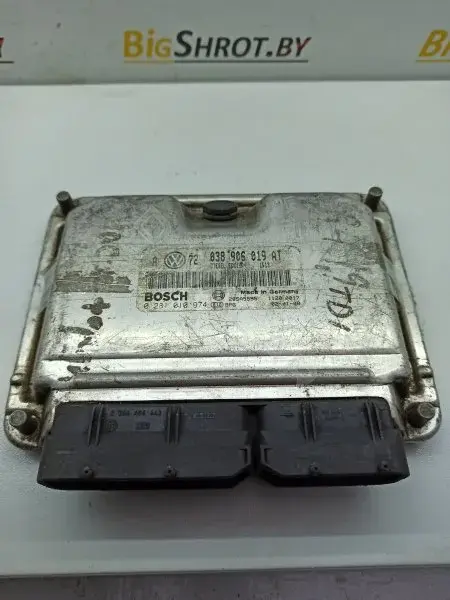 Блок управления двигателем 038906019AT