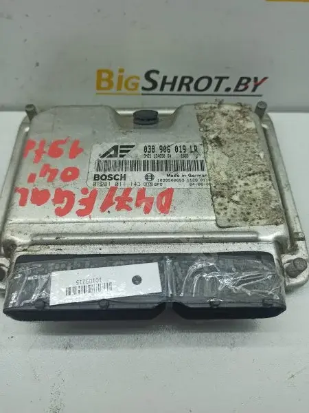 Блок управления двигателем 038906019LR