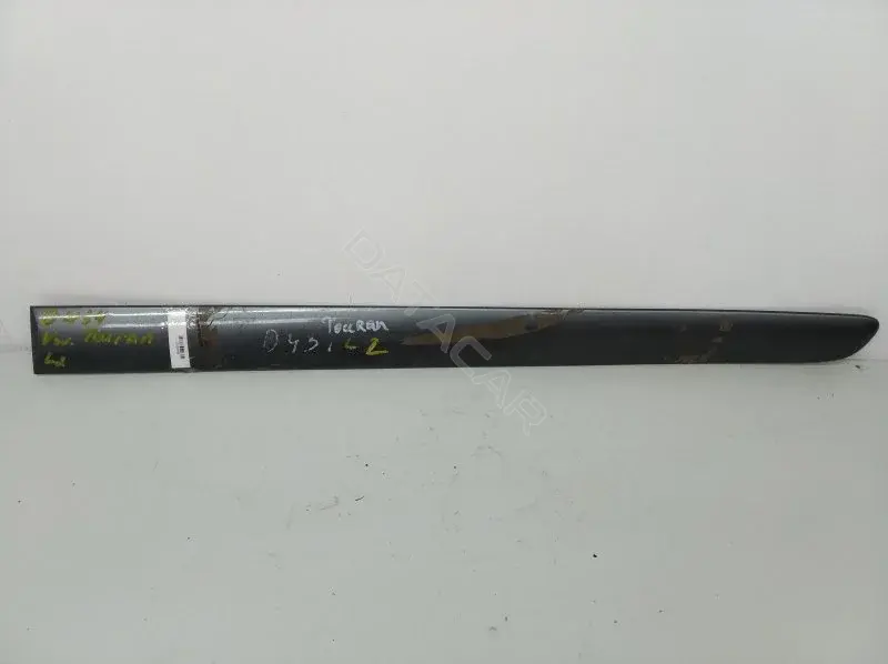 Молдинг двери 1T0853753H