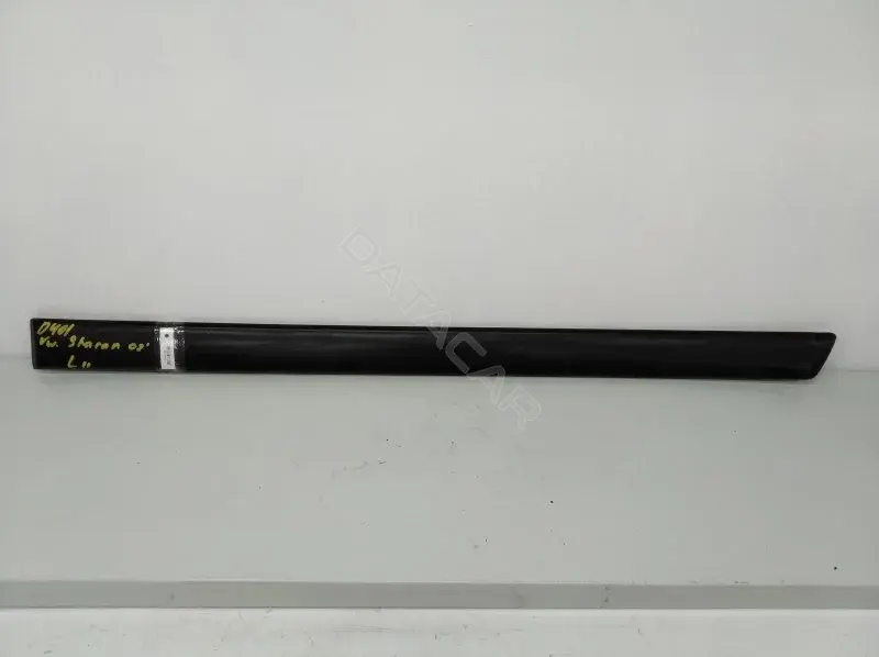 Молдинг двери 7M3853525