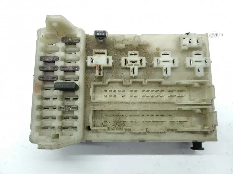 Блок предохранителей 94BG14K150AE
