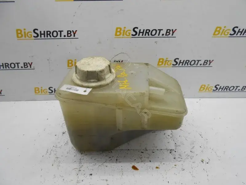 Расширительный бачок MR911560