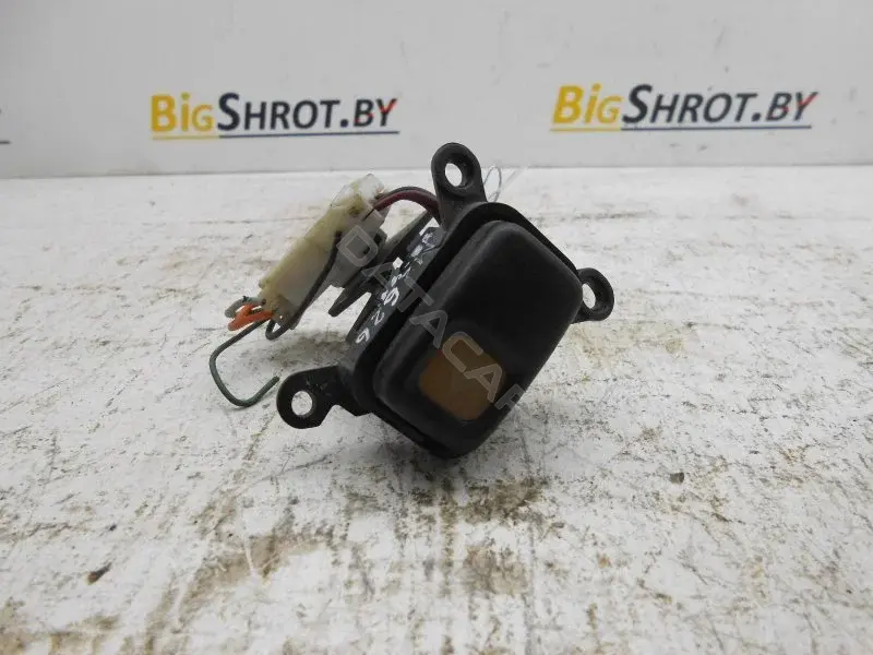 Кнопка аварийки 10105610