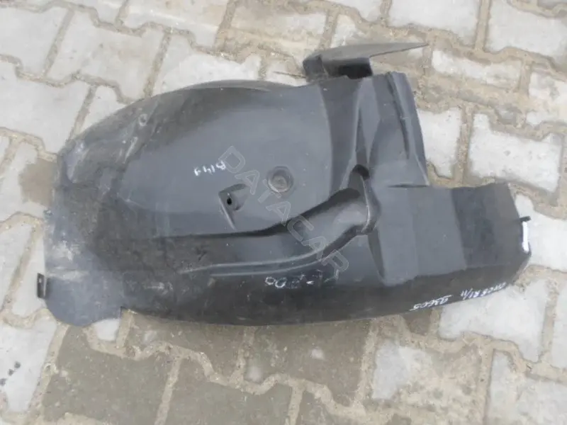 Подкрылок 10093605