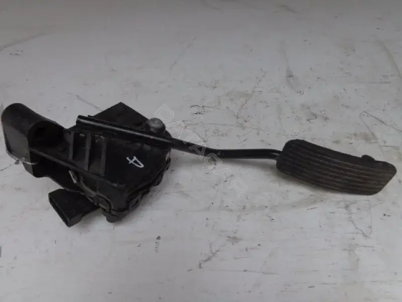 Педаль газа 9158010ВМ